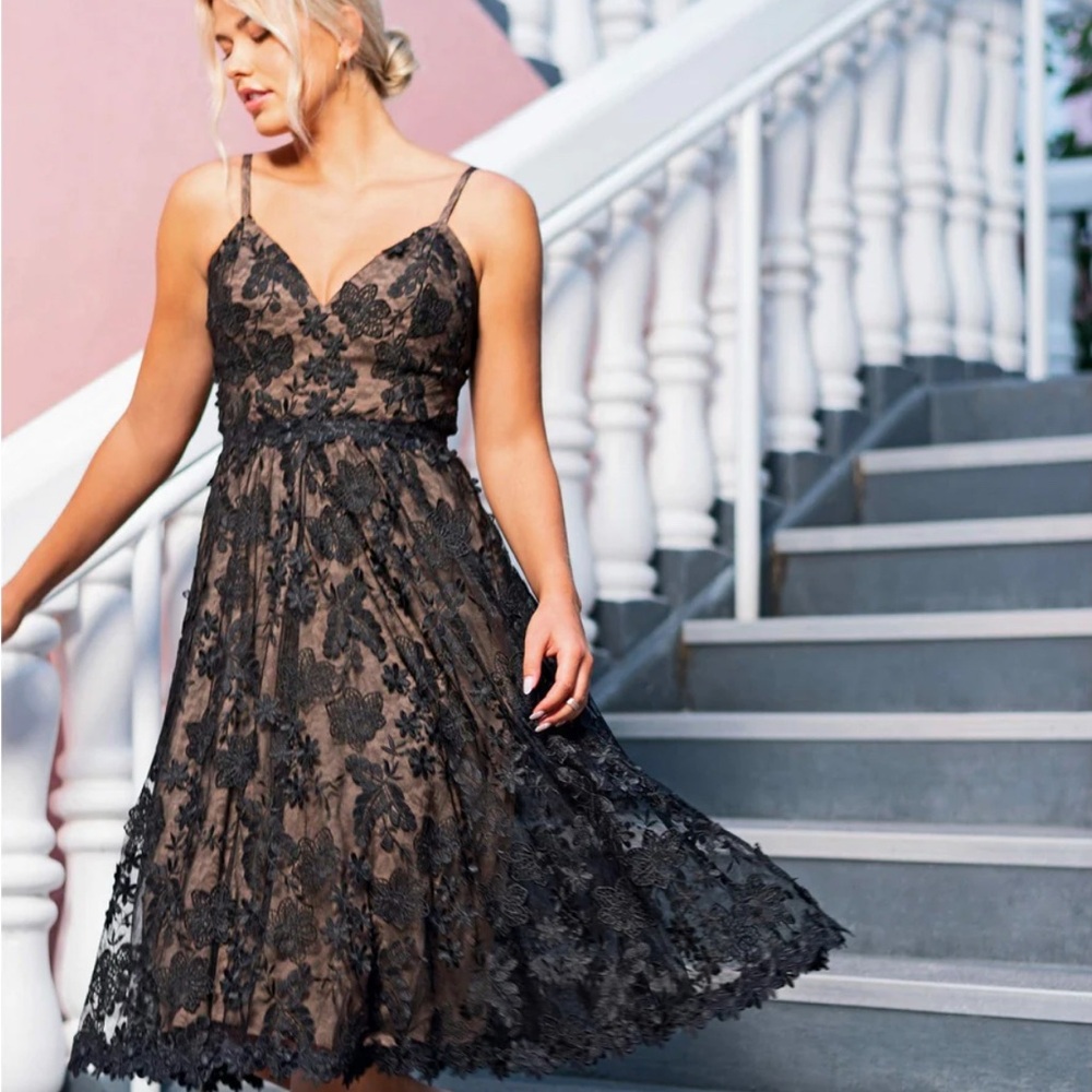 Dress the Population Black Floral Lace Midi Dress